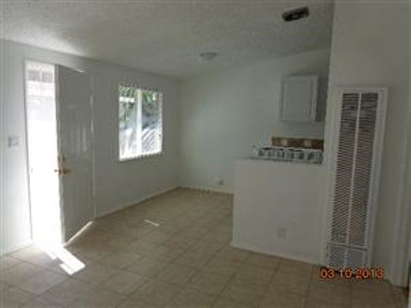 3rd image of 532 Cherry Ave APT B