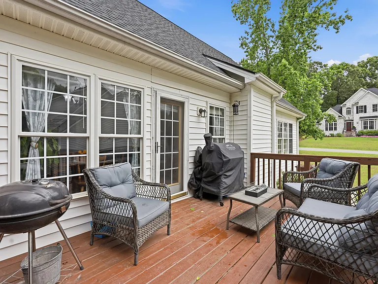 221 Black Forest Dr — Photo 43