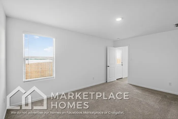 9721 NW 124th St — Photo 12