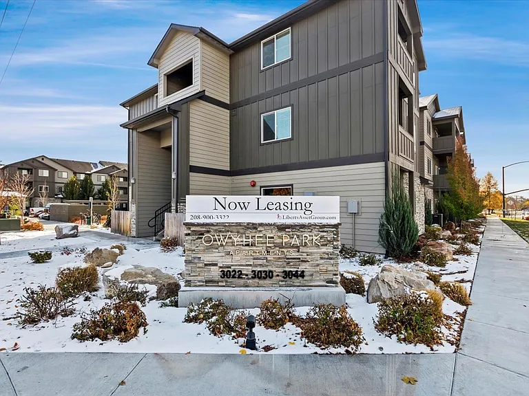Owyhee Park Apartments — Photo 34