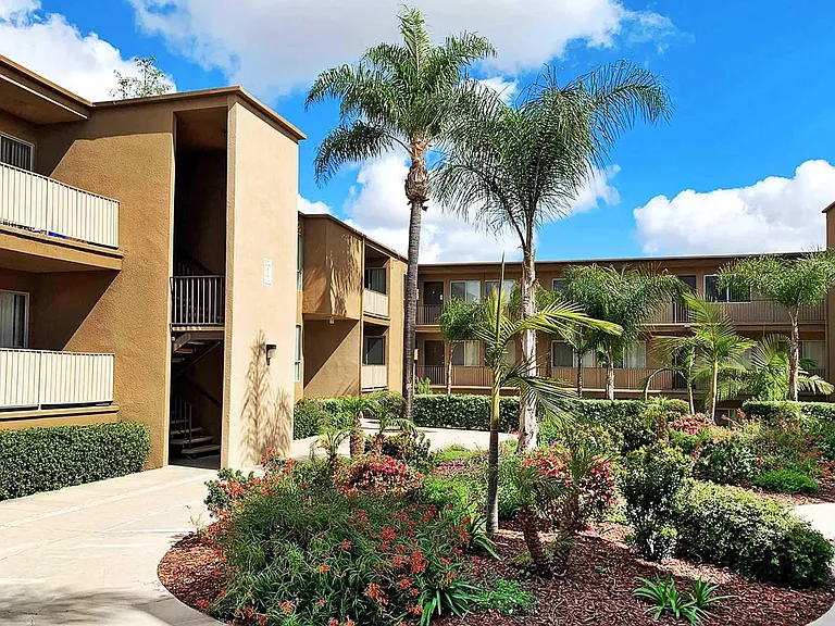 Dorchester Apartments | Spacious 1 & 2 Bedroom Apartments Near SDSU — Photo 17
