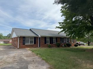416 Shoally Rd, Boiling Springs, SC 29316