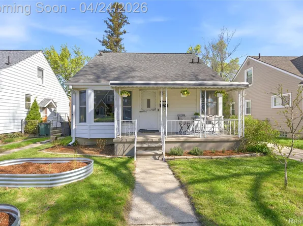 8570 Troy St, Oak Park, MI 48237