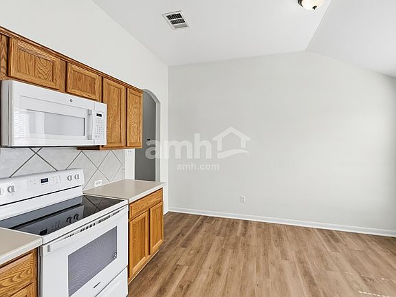 4th image of 101 Hanstrom Dr