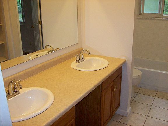 2nd image of 4801 Kerth Dr
