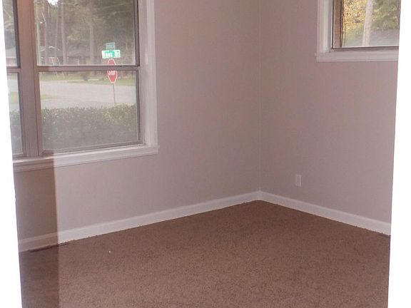 4th image of 339 Knox Dr