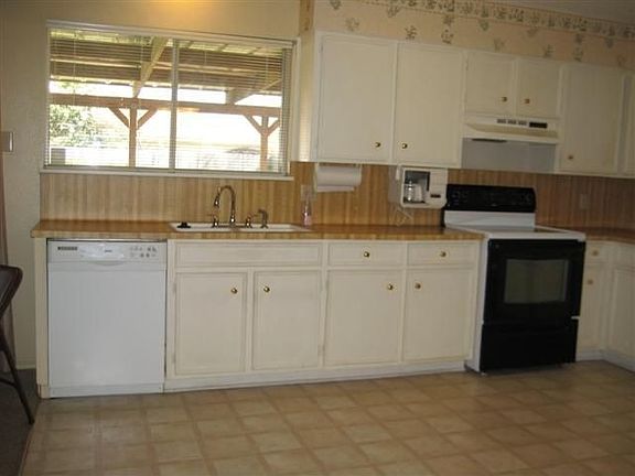 2nd image of 3912 Turtle Creek Dr