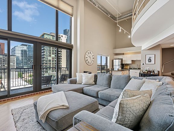 5th image of 616 W Fulton St APT 709