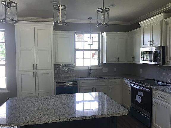 4th image of 6608 Palisades Dr