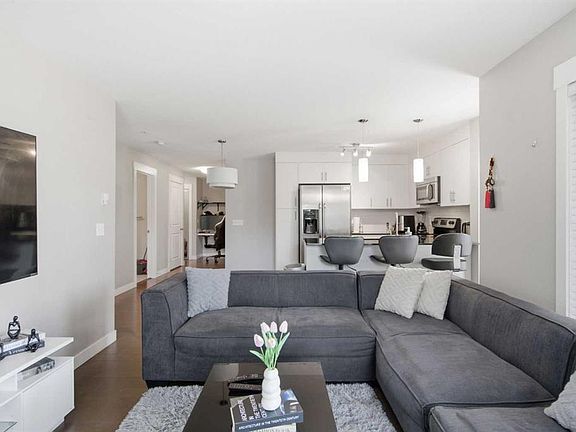 4th image of 240 W Skyview Ranch Rd NE #2206