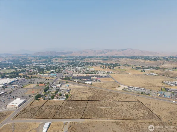 21 Engh Road, Omak, WA 98841