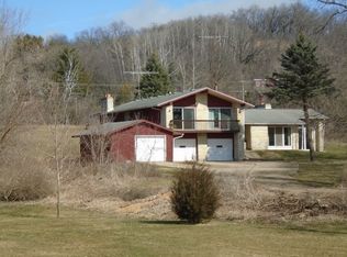 8248 Stagecoach Rd, Cross Plains, WI 53528