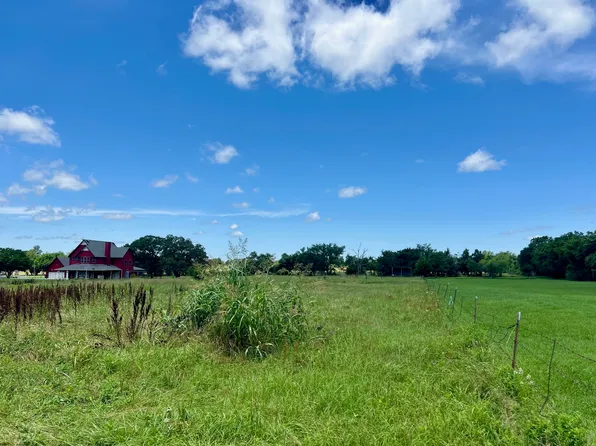 Green Meadow Ln, Terrell, TX 75160