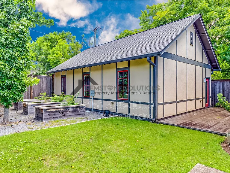 1802 Linden Ave — Photo 11