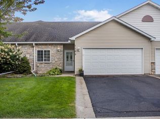 1105 Iris Dr, Saint Paul, MN 55127