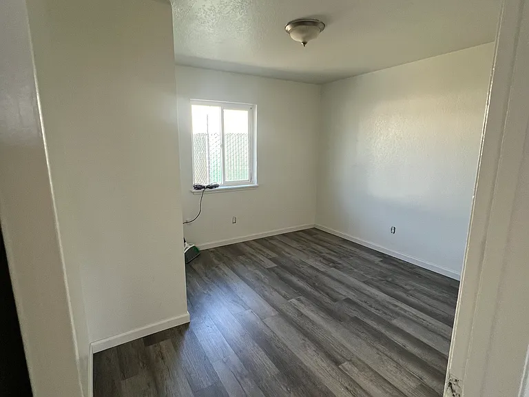 30 Welburn Ave #D — Photo 4