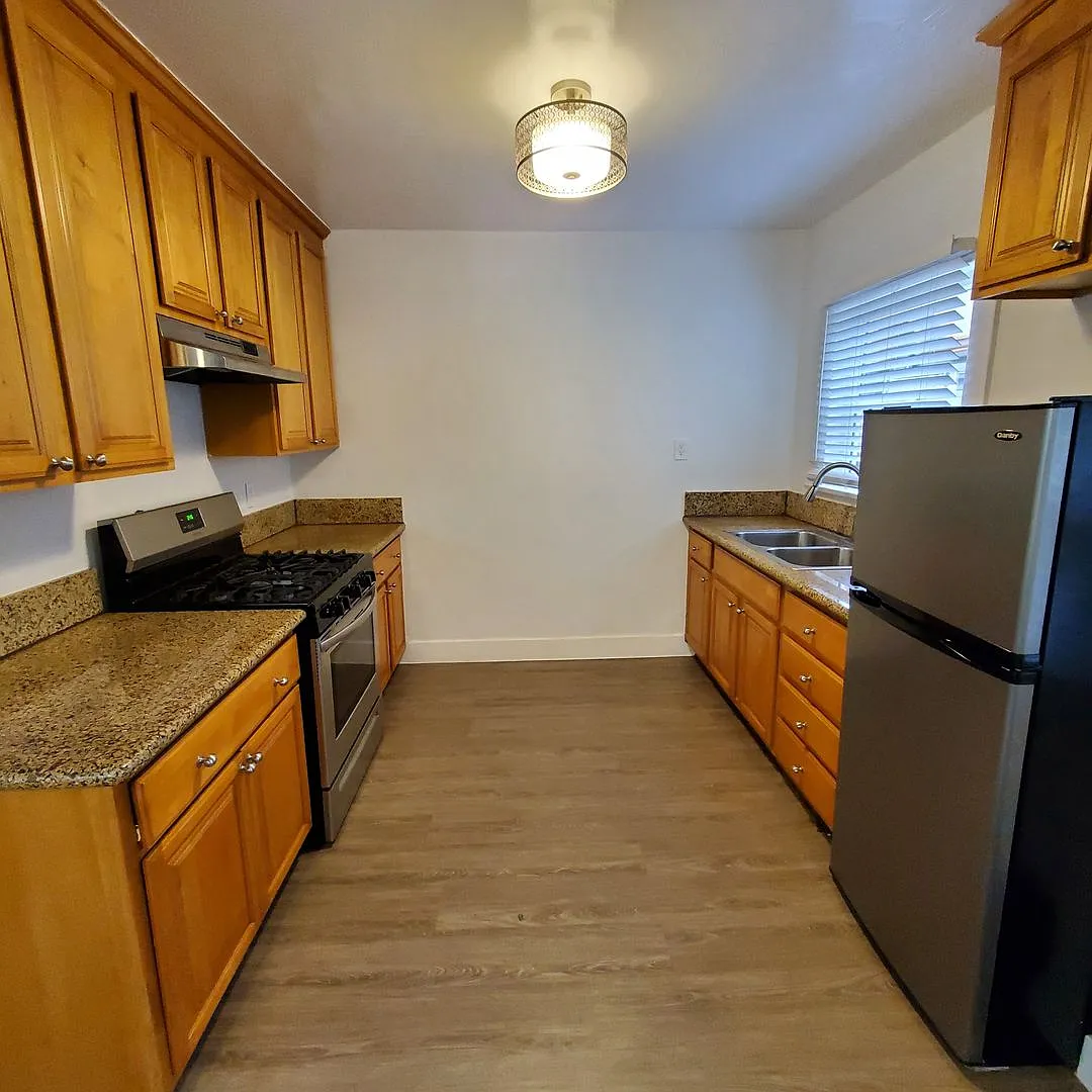 5414 Fountain Ave — Photo 4