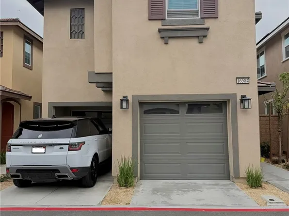 16584 Poppy Seed Ln, Fontana, CA 92336