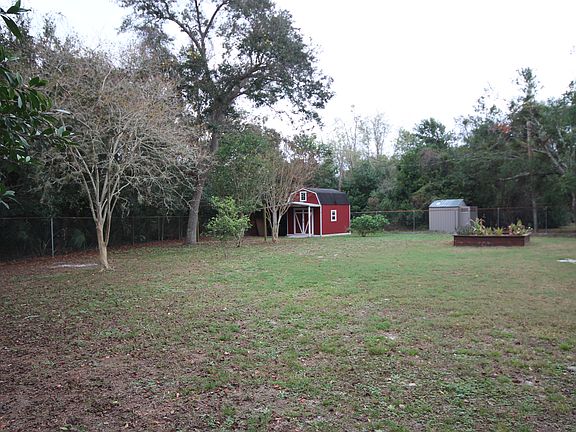 4th image of 817 Sylvia Dr