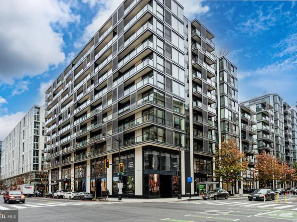 925 H St NW APT 602, Washington, DC 20001