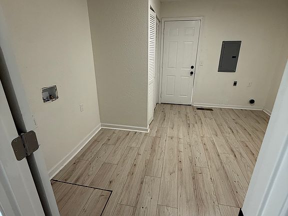 4th image of 7035 W Newell St