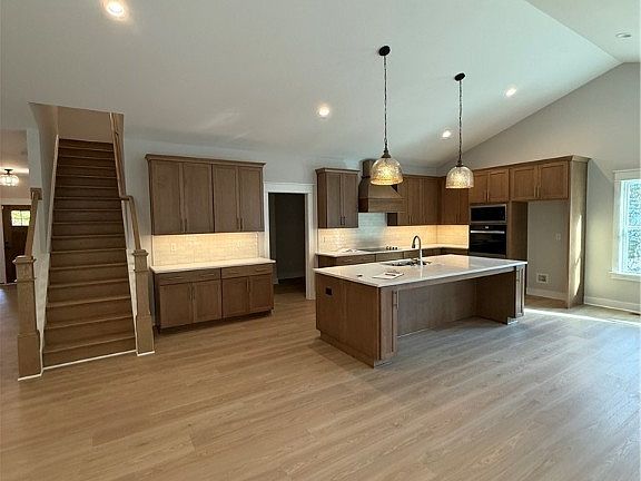3rd image of 9573 Seven Sisters Dr