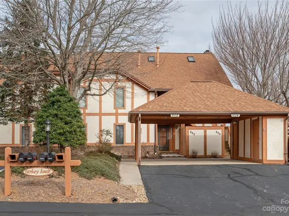 602 Fleetwood Plz, Hendersonville, NC 28739