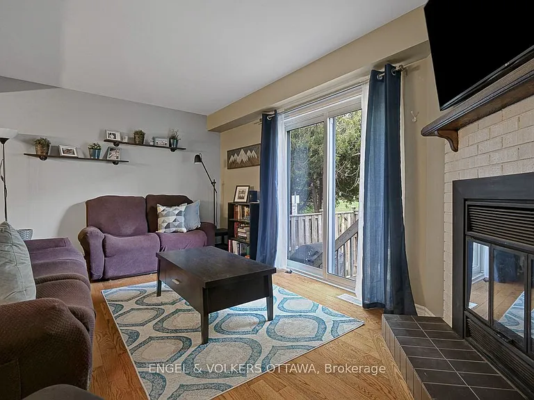 76 McDermot Ct #22 — Photo 6