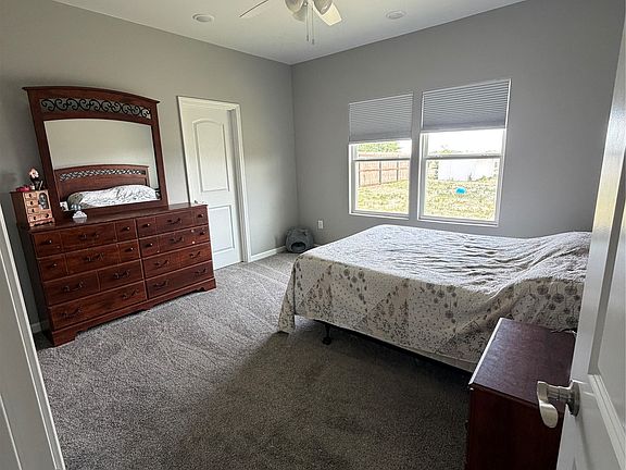 4th image of 3910 Churchill Downs Rd