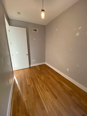 Rented by Hagstrom Management Inc | media 16