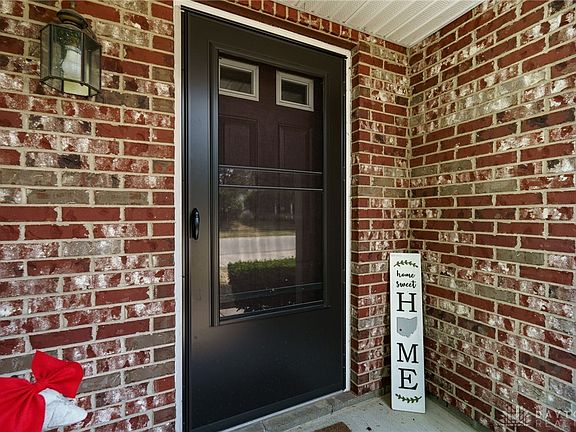 3rd image of 146 Village Ct