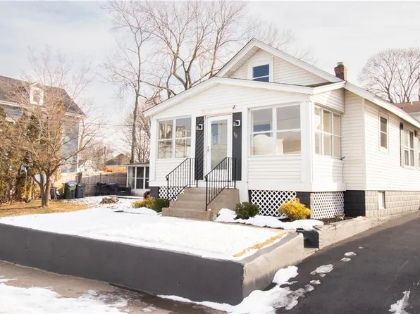 30 Oneil St, Providence, RI 02904