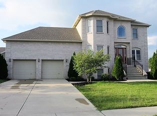 4648 Shadow Ridge Blvd, Greenwood, IN 46143