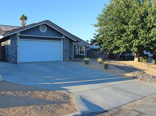 13474 Mountain Dr, Hesperia, CA 92344