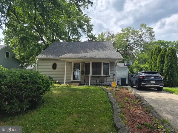 1932 Preston Ave, Willow Grove, PA 19090
