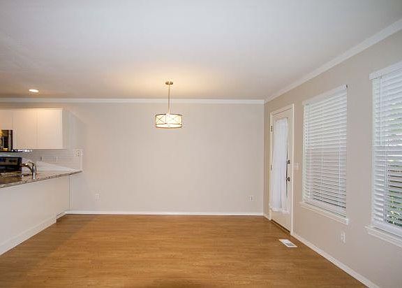 3rd image of 5804 N Cobbler Ln