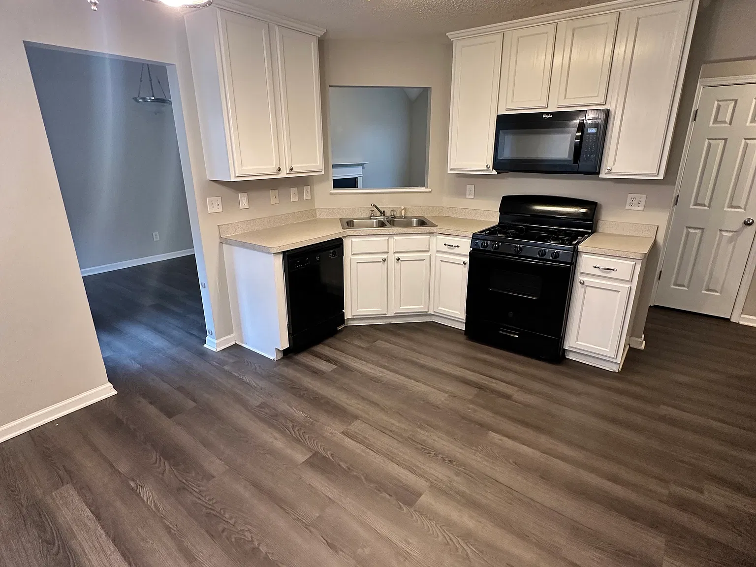 14 Freedom Dr — Photo 4