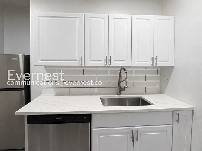 2440 Callow Ave #3 — Photo 7