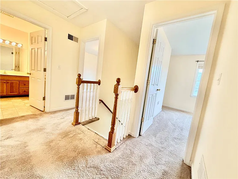 1433 Salisbury Rd — Photo 14