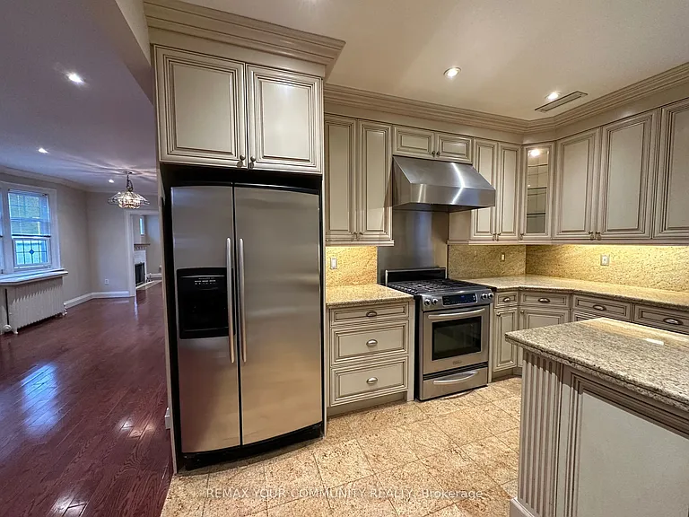 70 Snowdon Ave — Photo 11