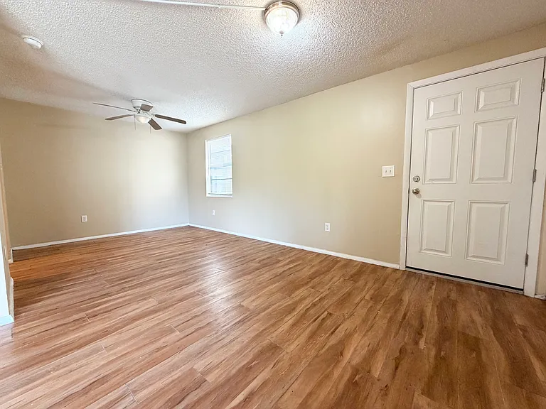 129 Camphor Cir #F — Photo 15