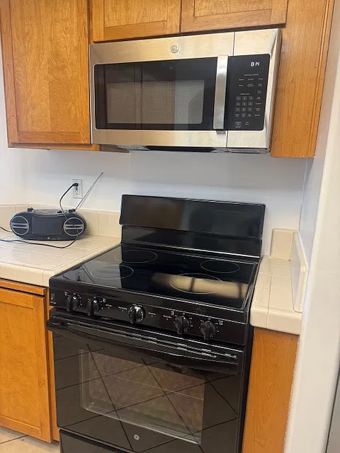 3 bed, 1427 sqft, $2,100 — Photo 4