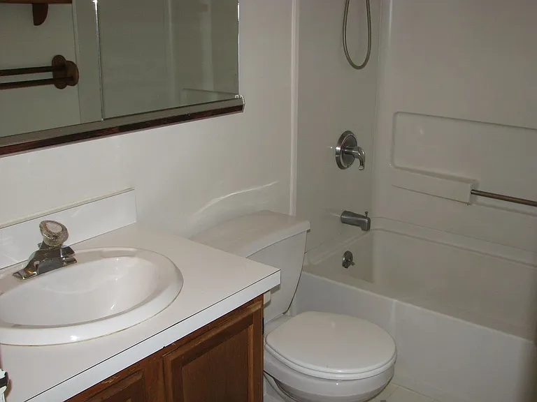 655 Talcottville Rd — Photo 6