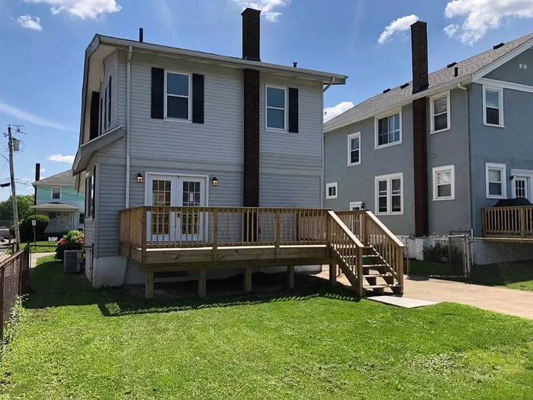 3627 Tamarack Ave — Photo 2