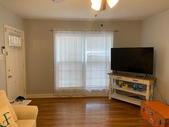 2807 Elgin Ave — Photo 11