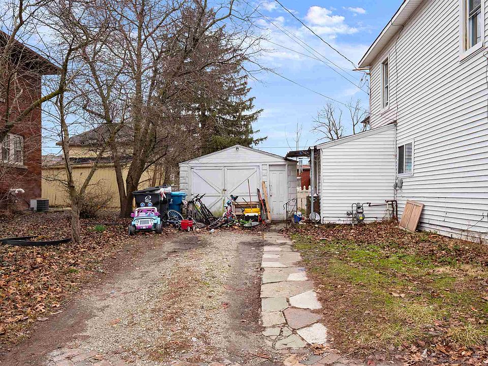 2nd image of 538 Byron St