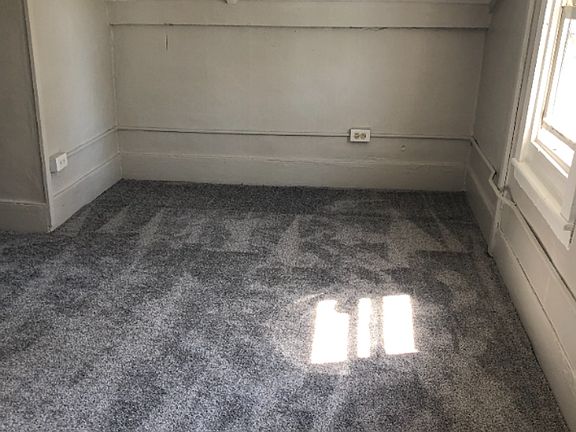 2nd image of 206 Balsam St