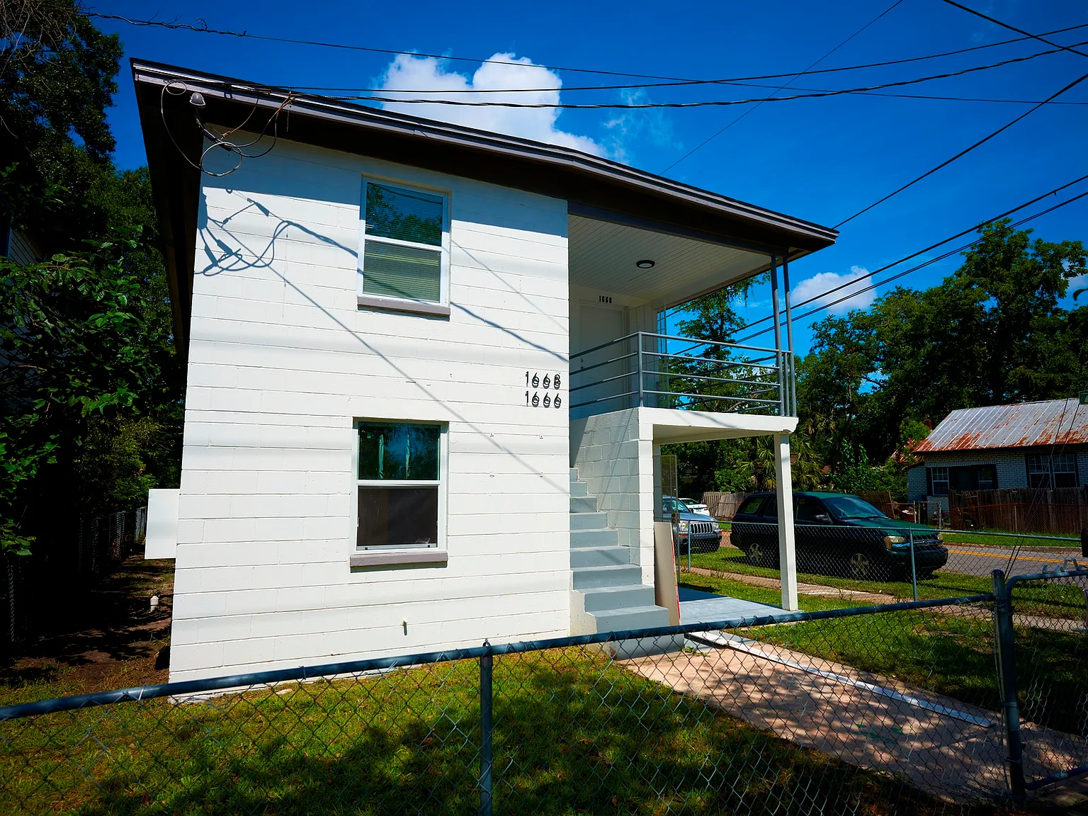 2 bed, 700 sqft, $750 — Photo 2