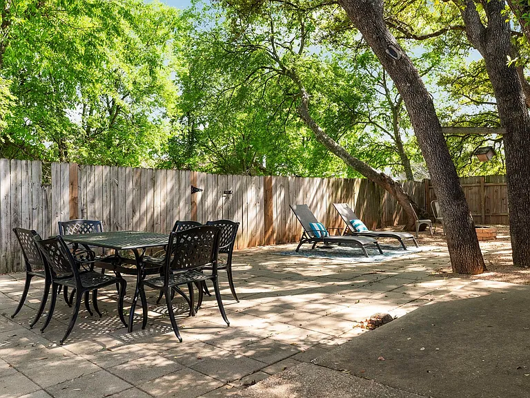 7507 Bender Dr — Photo 25