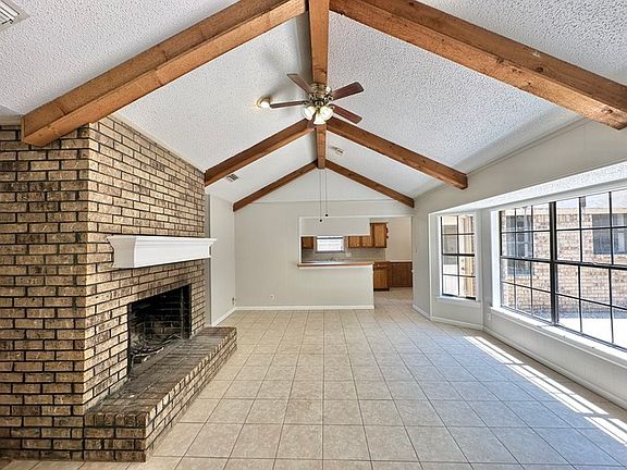 3rd image of 10803 Knollwood Dr